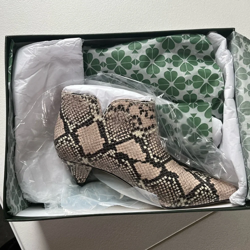 Kate Spade New York Raelyn Booties size 7M